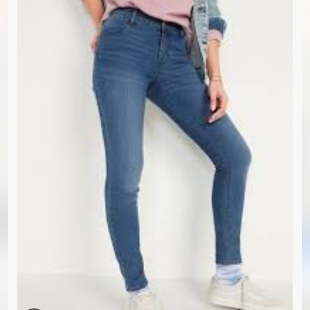 Old Navy Mid Rise Super Skinny Jeans Medium Wash